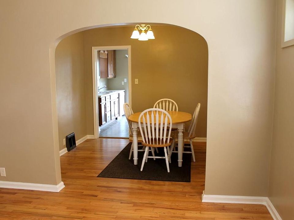 Dining room (table not included)