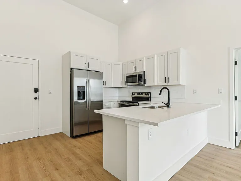 The Milk Stacks: Boutique Luxury Living in Downtown Orlando's Milk District — Photo 82