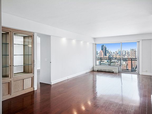 3rd image of 400 E 56th St APT 31D