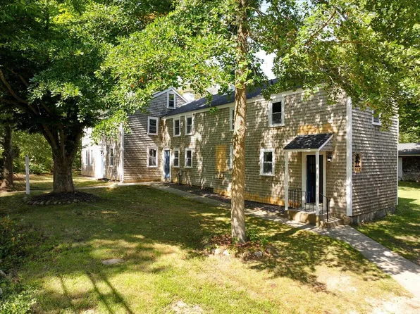 687 Main Street, Wareham, MA 02571