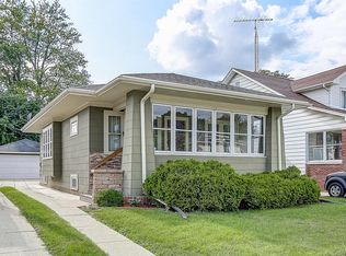 1132 Cleveland Ave, Racine, WI 53405