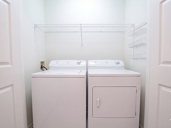 3rd image of 10550 Baymeadows Rd Unit 128