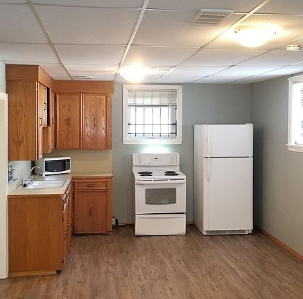 2nd image of 1261 Pasqua St
