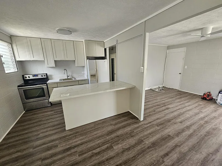 635A Analu St #1 — Photo 6