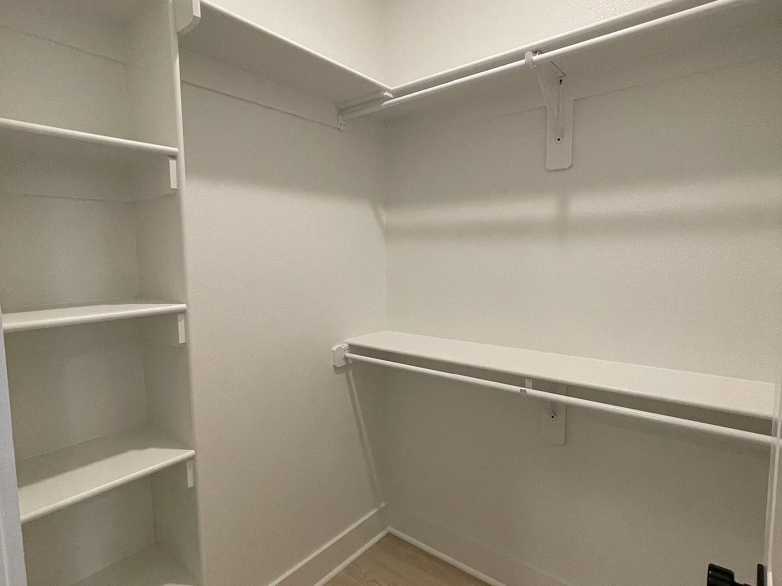 2 bed, 2.5 bath, 1280 sqft, $2,000 — Photo 3
