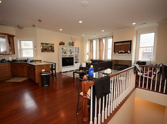 5th image of 3757 N Southport Ave #3