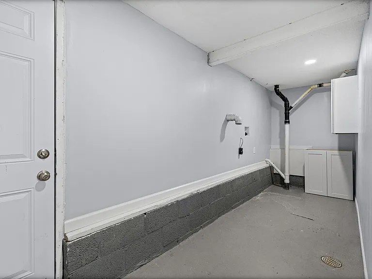938 Locust Ave — Photo 27