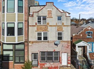 2152 W 21st St #2F, Chicago, IL 60608