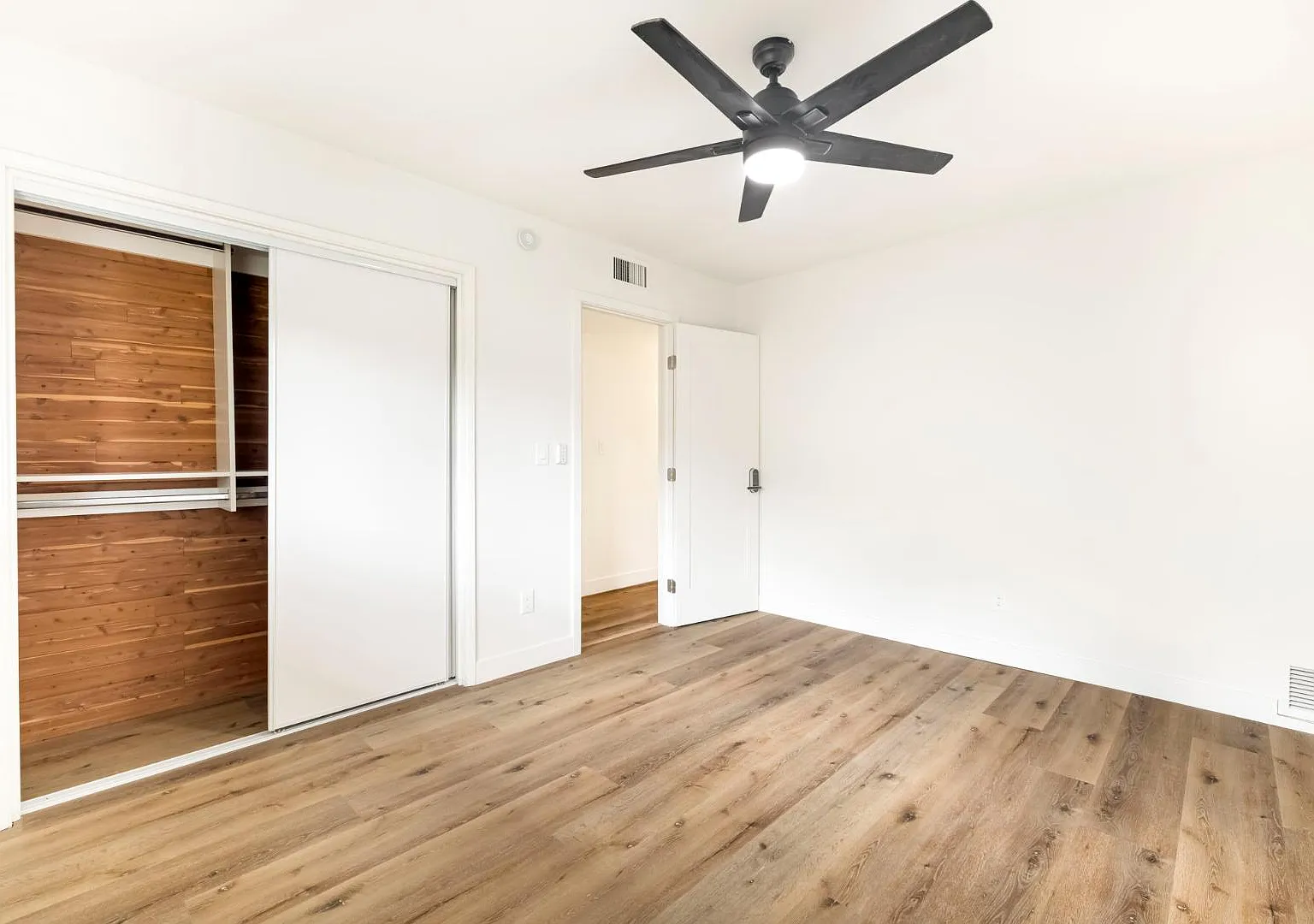 2610 S Ventura Dr. — Photo 2