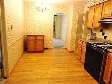 5th image of 1922 Aldersgate Dr