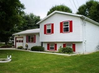 580 Derby Downs Rd, Newark, OH 43055