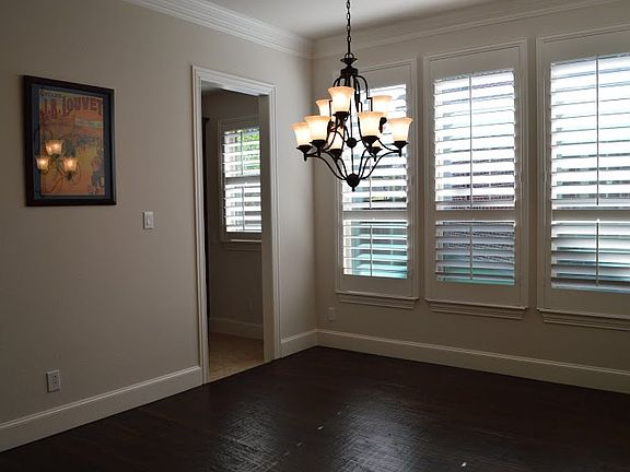 3rd image of 1304 Verbena Ln
