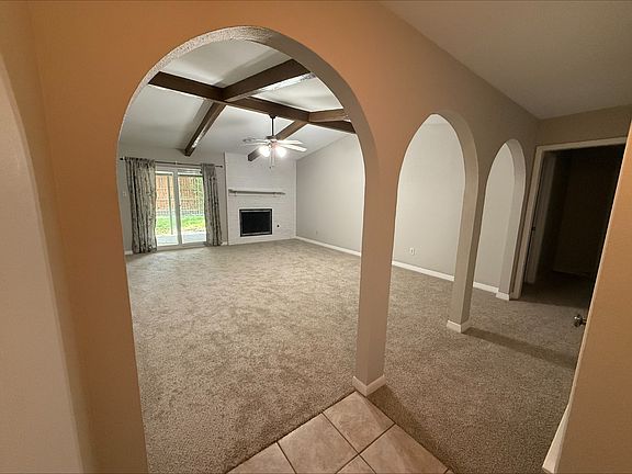 4th image of 1606 Sylvan Dr