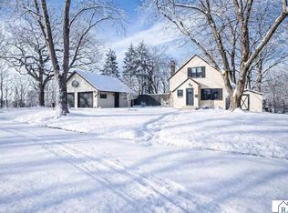 612 W 7th St, Mankato, MN 56001