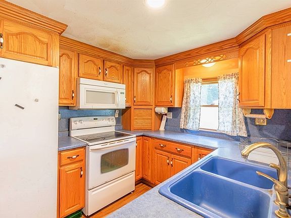 5th image of 603 Alden St