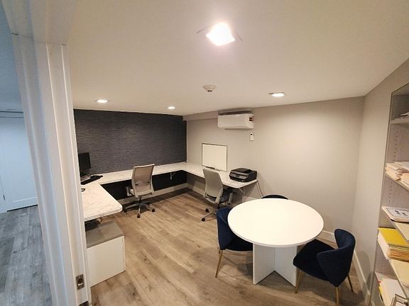5th image of 326 Parker Ave #0