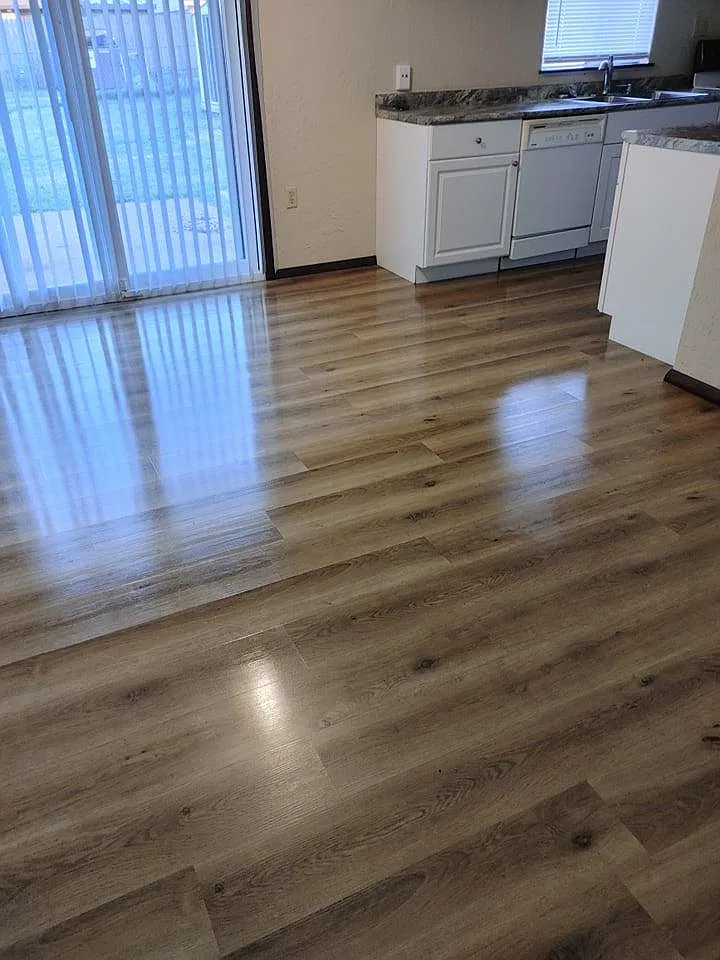 3 bed, 1.5 bath, 1111 sqft, $1,100 — Photo 3