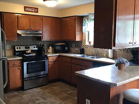 5th image of 417 Schyler Way