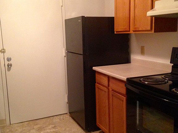 5th image of 23 Village Rock Ln APT 17
