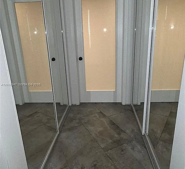 300 S Pointe Dr #908 — Photo 14