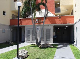 8235 Lake Dr APT 102, Doral, FL 33166