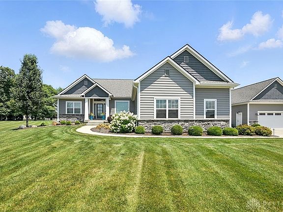 3rd image of 2888 Lucy Ln