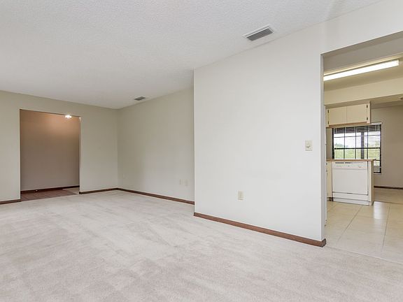 4th image of 1650 Highland Blvd