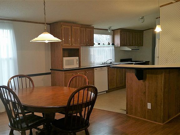 2nd image of 31 Tumbleweed Dr