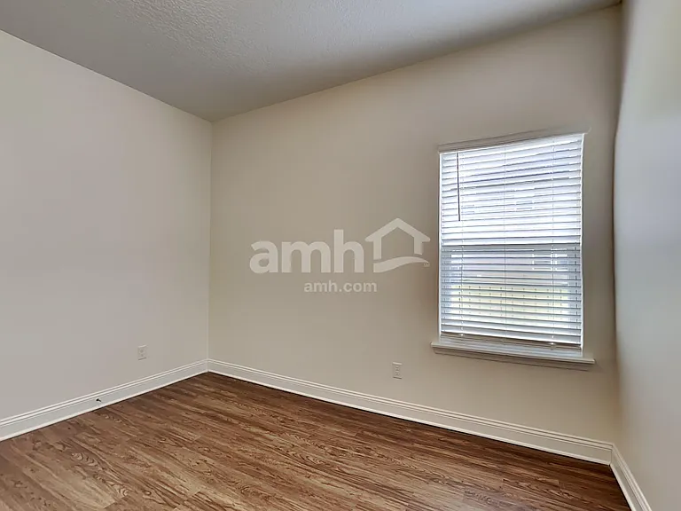 3135 Creek Village Ln — Photo 16