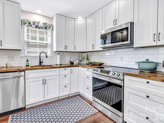 5th image of 2601 Sagamore Ln