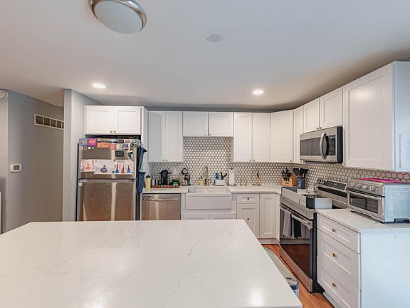 4th image of 1014 N Harrison Ave