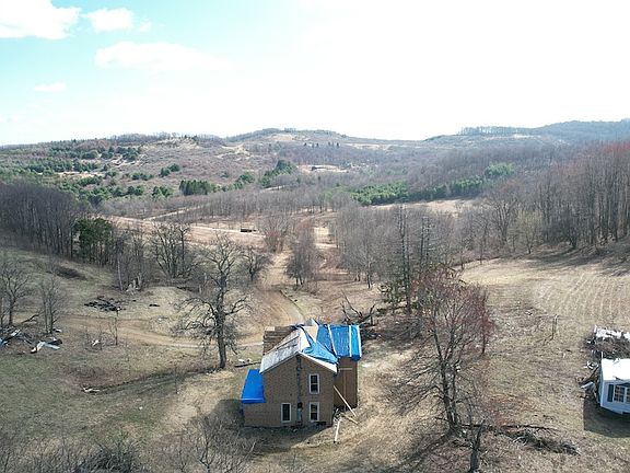 5th image of 2111 Braughler Rd