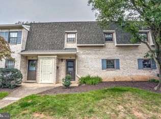 76 Valleybrook Dr, Lancaster, PA 17601