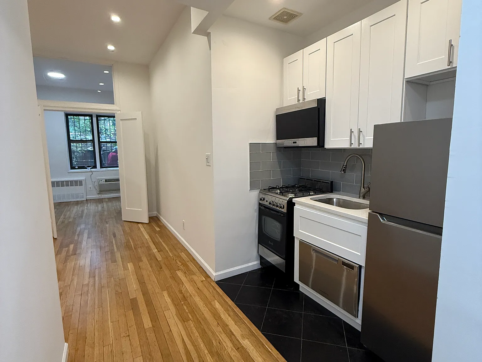 505 East 88th Street — Photo 3