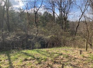 1402 Pierce Rd, Leon, WV