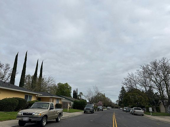 5th image of 5927-5929 Brush Creek Dr