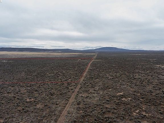 4th image of 500 Christmas Valley Hwy