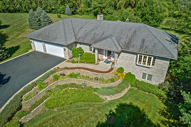 1st image of 9N253 Cross Creek Ct