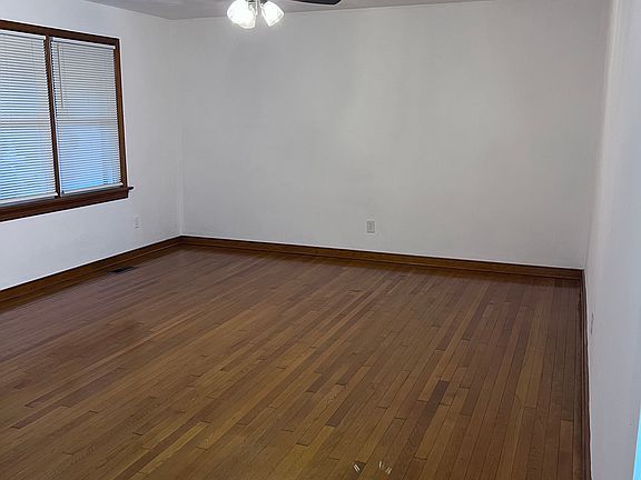 3rd image of 45 Normandy Ln