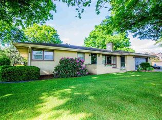 9841 Sunnyside Dr, Plymouth, IN 46563