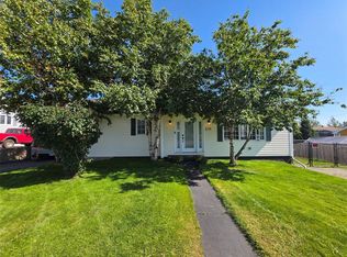 215 Cartwright St, Labrador City, NL A2V1Y4