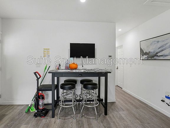 4th image of 1409 Jefferson Ave #A1