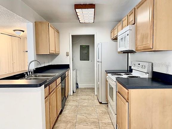 5th image of 5283 Images Cir APT 207