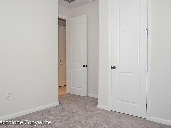 5th image of 316 Lake Smart Cir