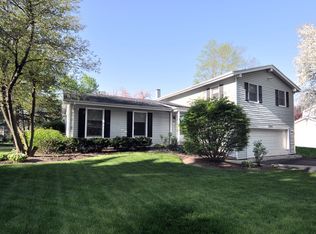 1529 Allen Ln, St Charles, IL 60174