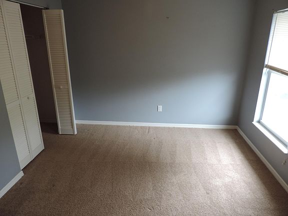 5th image of 9401 Woodbay Dr #1