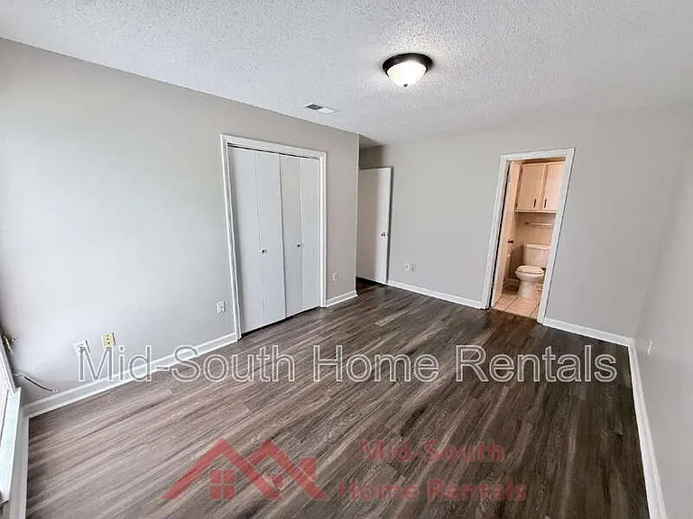4505 Villagreen Dr — Photo 12