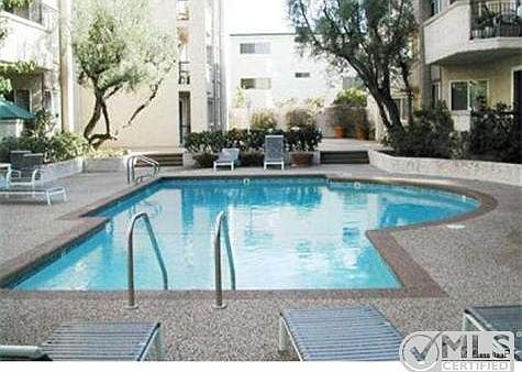 5th image of 5333 Zelzah Ave APT 204