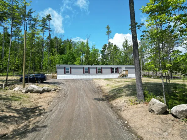 16 New England Avenue, Oakland, ME 04963