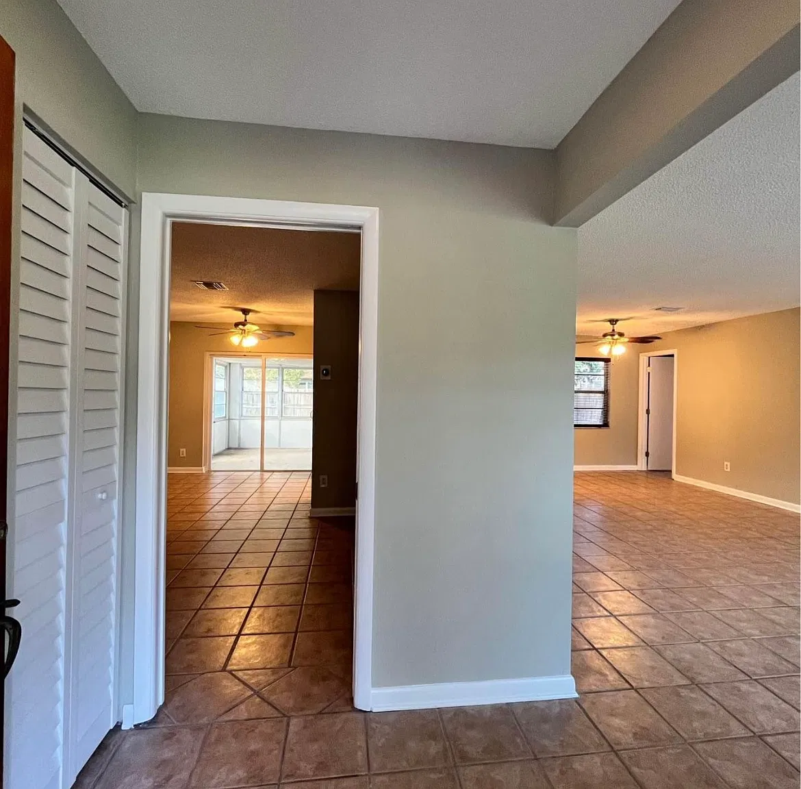 Willow Tree Trl, Clearwater — Photo 4
